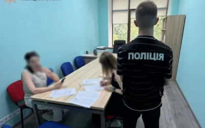 Закупила обладнання для кабінетів біології у школи з націнкою у близько 700 000 гривень: у Києві оголосили про підозру посадовиці КП