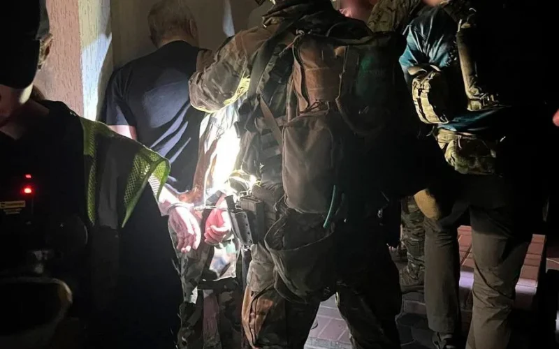 У Києві водій вчинив стрілянину та поранив опонента під час конфлікту на дорозі (фото)