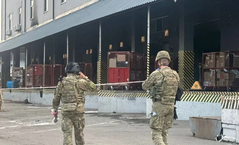 На поштовому терміналі в Києві вибухла посилка, загинув чоловік