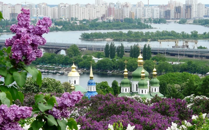 Травень у Києві не обійшовся без температурних рекордів