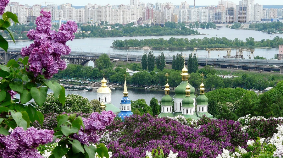 Травень у Києві не обійшовся без температурних рекордів