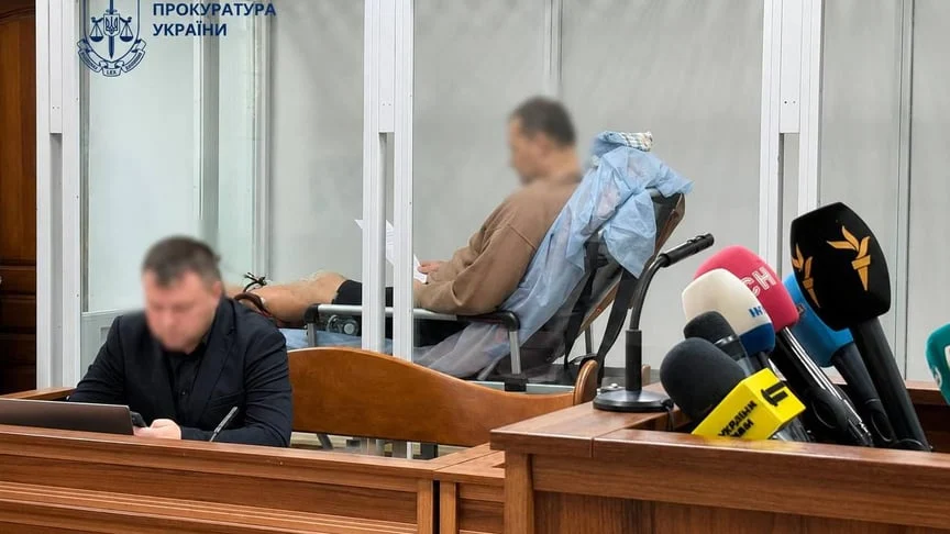 Водій, який в’їхав у підземний перехід у Києві, віз у салоні пасажирку — поліція