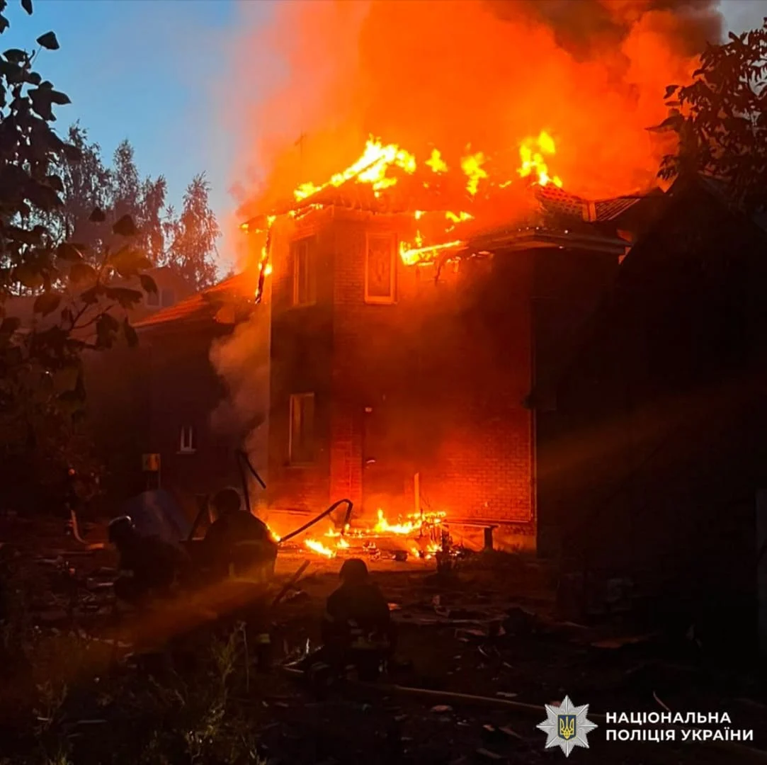 Атака на Київщину: троє постраждалих, десятки пошкоджених будинків
