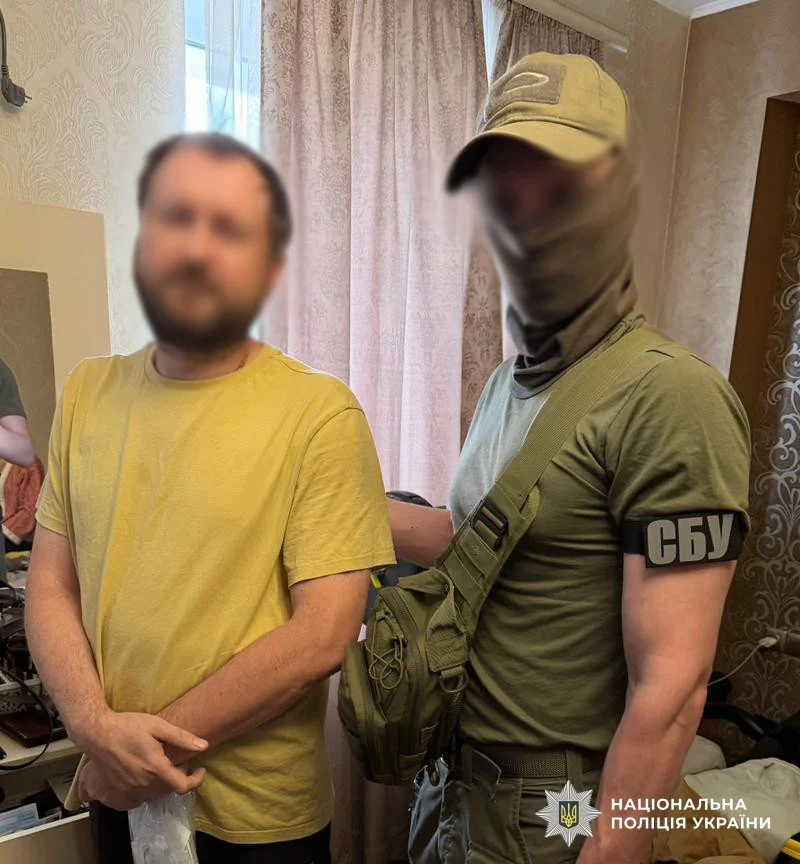 Наркоділки Києва збували психотропи під виглядом цукерок: 8 затримано