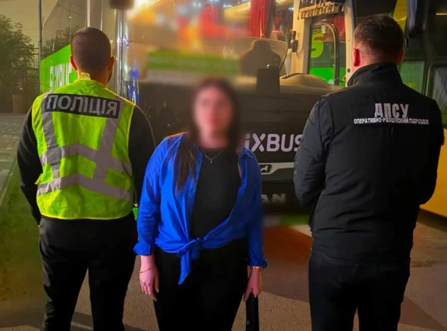 Продавала жінок в сексуальне рабство: поліцейські Київщини затримали зловмисницю (фото)