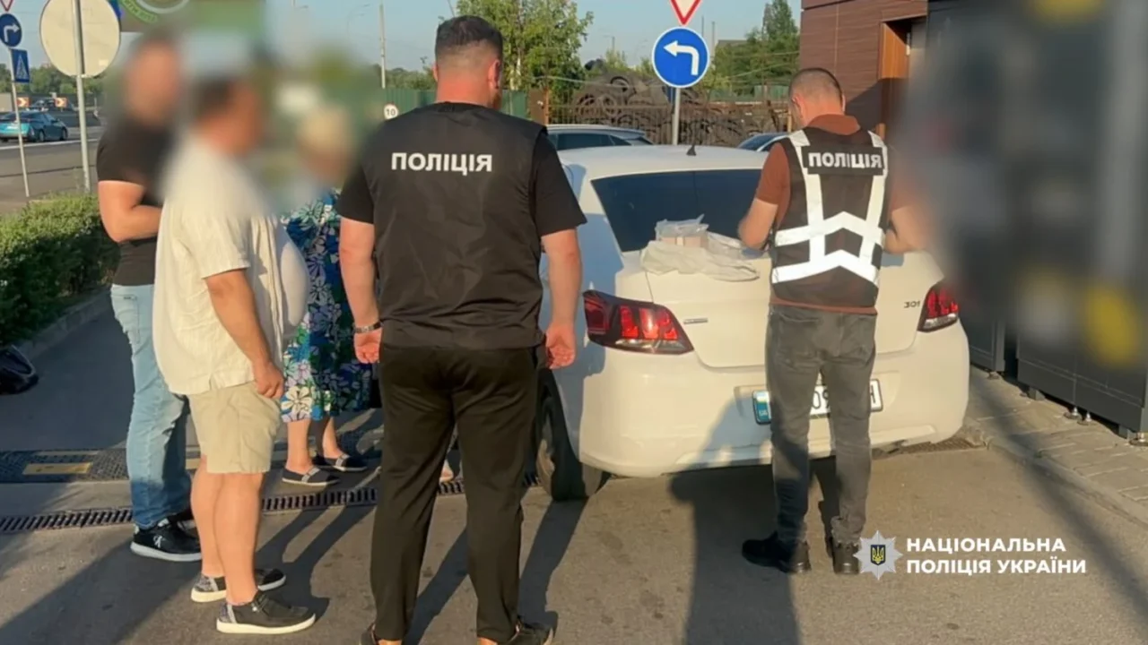 На хабарі у 1,5 мільйона гривень затримали керівника столичного парку відпочинку