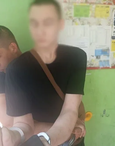 Кривава бійка у київському сквері: 21-річний юнак тяжко поранив ножем однолітка