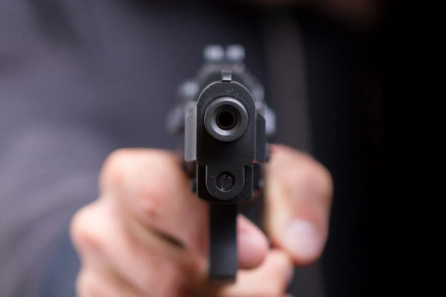 Стрілянина посеред вулиці у Білій Церкві: невідомий поранив юнака