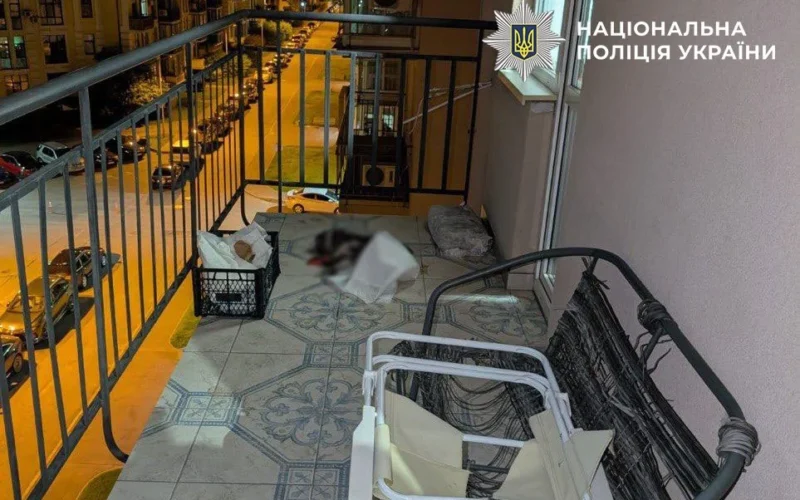 Зачинив собаку на балконі в спеку: киянину повідомили про підозру у жорстокому поводженні з твариною