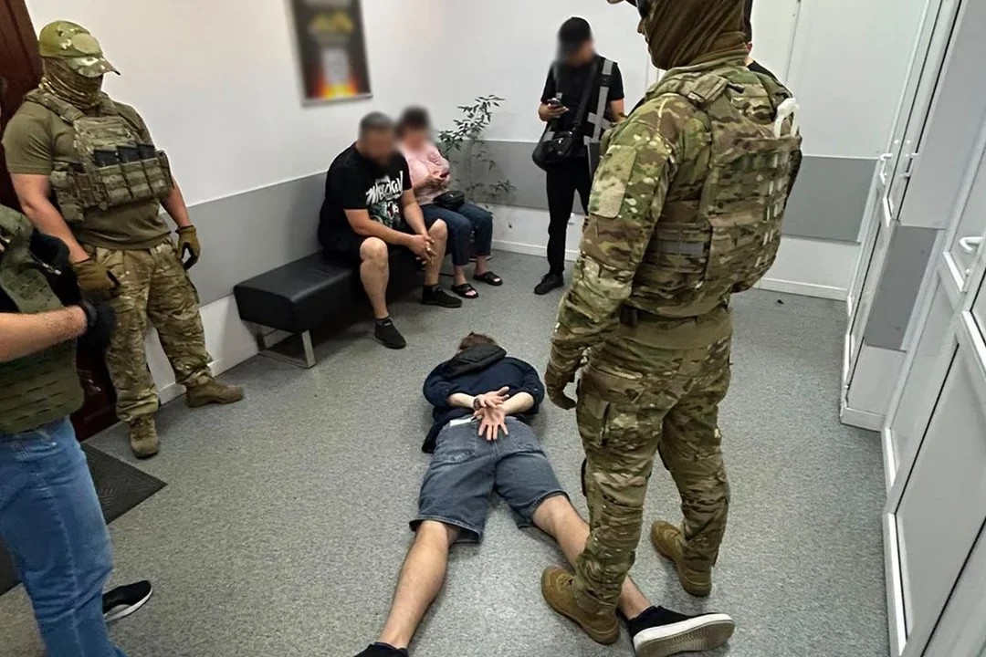 Переправлення ухилянтів до Молдови за 14 000 євро: у Києві затримали організатора «схеми»