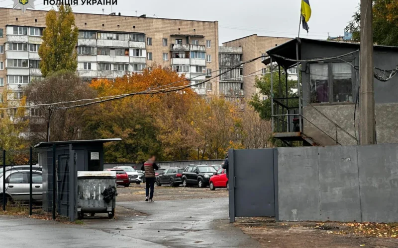 Захопив понад 3000 м² землі на Поділі під парковку: у Києві повідомили про підозру директору компанії