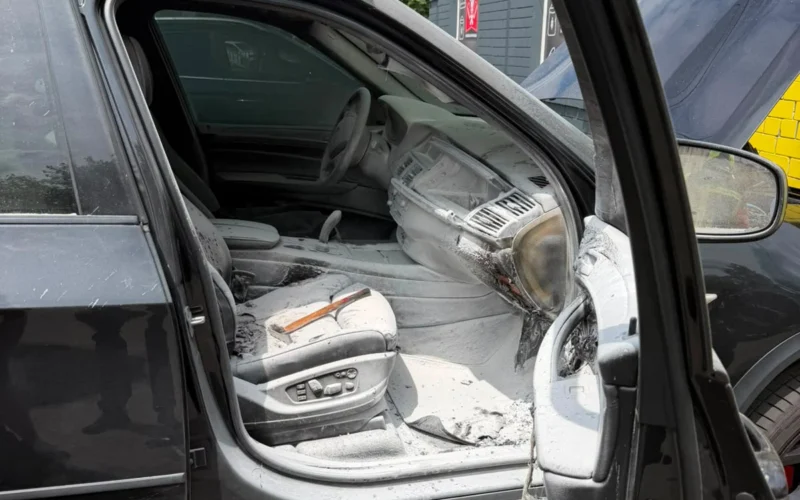 У Києві чоловік з помсти підпалив позашляховик свого психолога: палія затримали