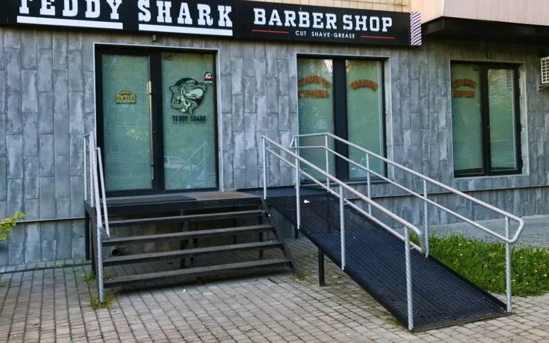 Barbershop Teddy Shark 1 (Русанівка) — 1