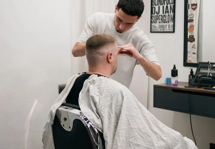 Brone Barbershop – барбершоп на лівому березі в ЖК Комфорт Таун — 1