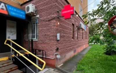 У Києві чоловік незаконно прибудував до своєї квартири приміщення та здавав його під бізнес (фото)