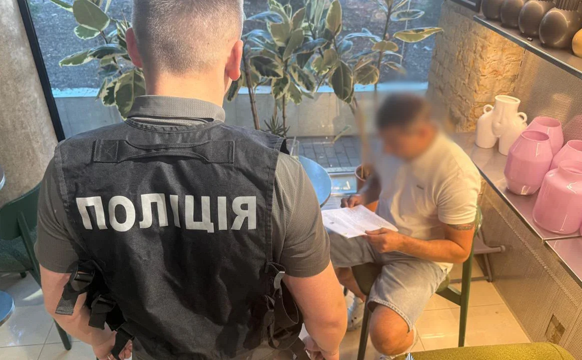 У Києві поліція викрила схему крадіжки квартир на 2,6 млн гривень (фото)