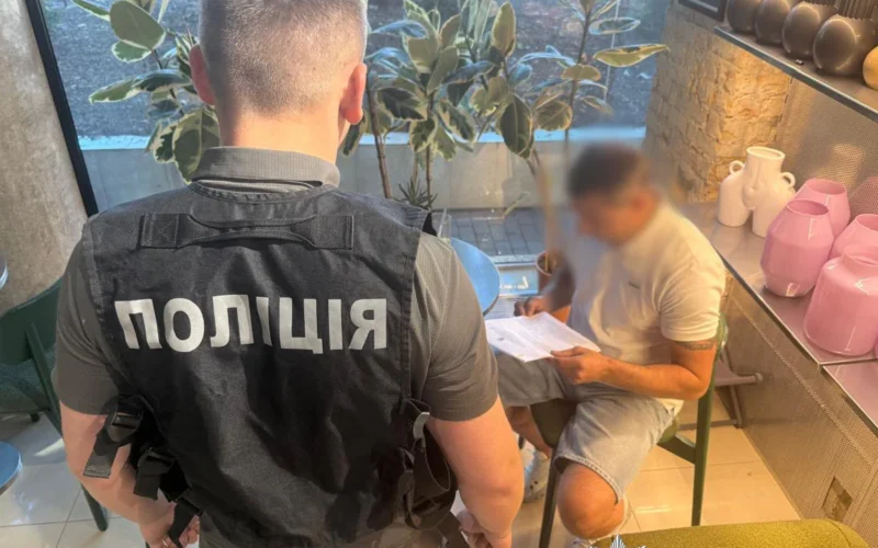 У Києві поліція викрила схему крадіжки квартир на 2,6 млн гривень (фото)