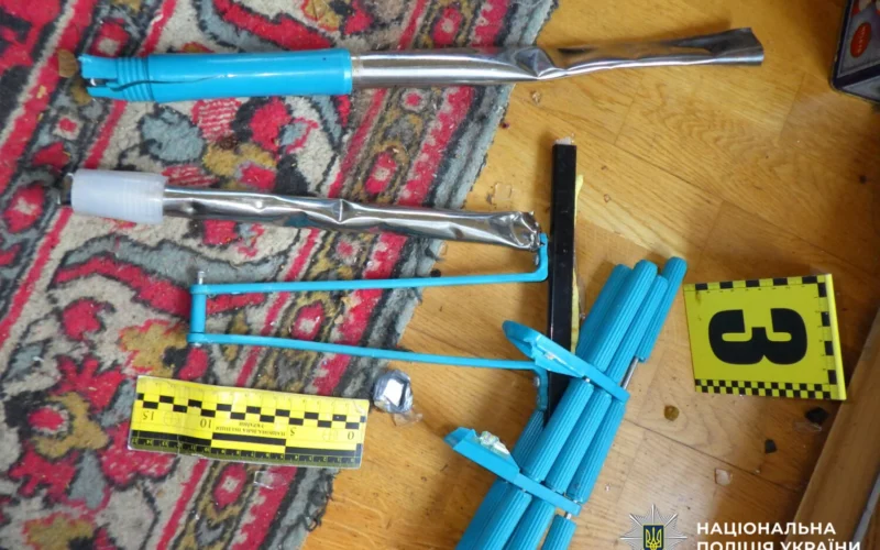 У Києві чоловік до смерті забив знайому держаком від швабри (фото)