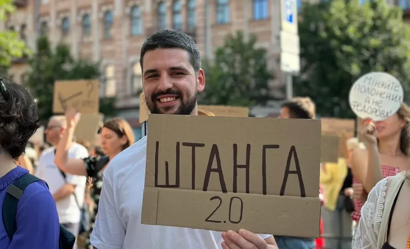 У Києві продовжать щоденні протести за повернення Федорова в МО