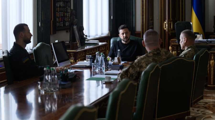 Зеленський обговорив з військовими можливий наступ росіян на Чернігівсько-Київському напрямку