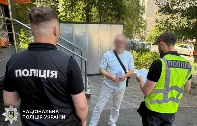 Поліція викрила розкрадання 327 тисяч на ремонті укриття медичного закладу в Києві
