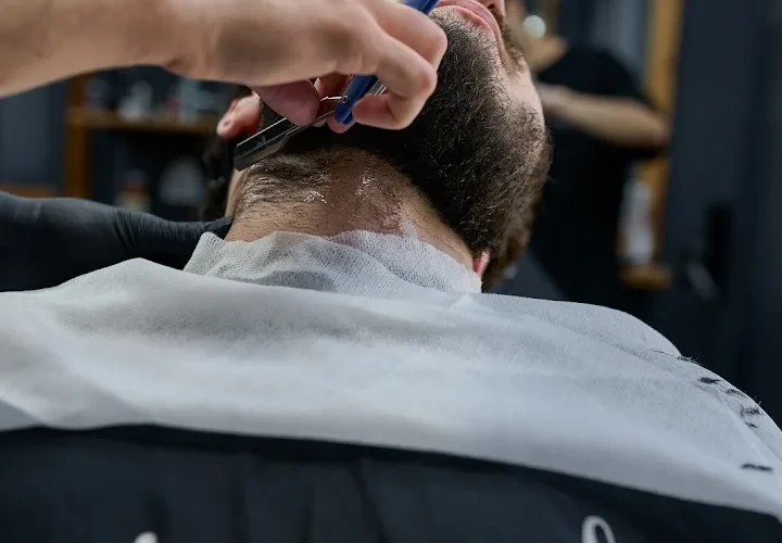 Lincoln barbershop Kyiv — 1
