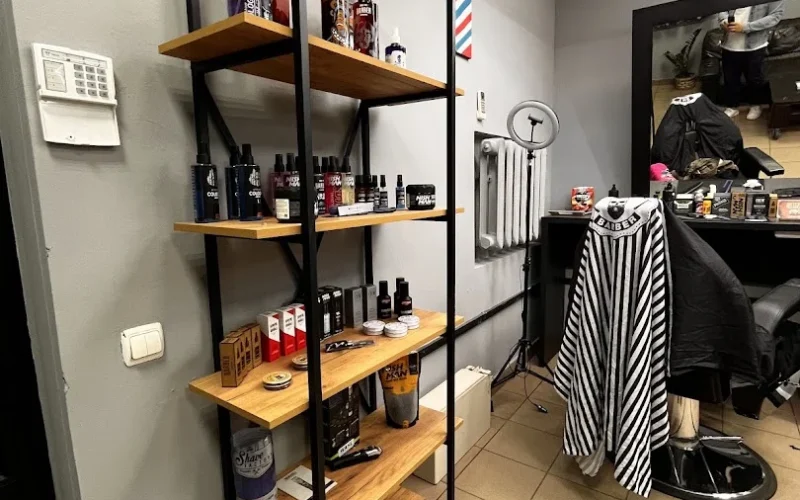 UNDERCUT Barbershop — 1
