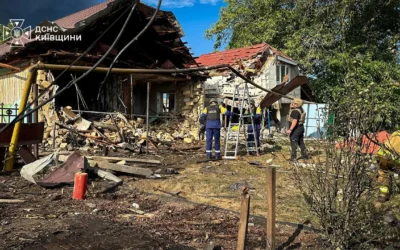 Російська атака на Київщину: окупанти вдарили по складах і житловому сектору (відео)