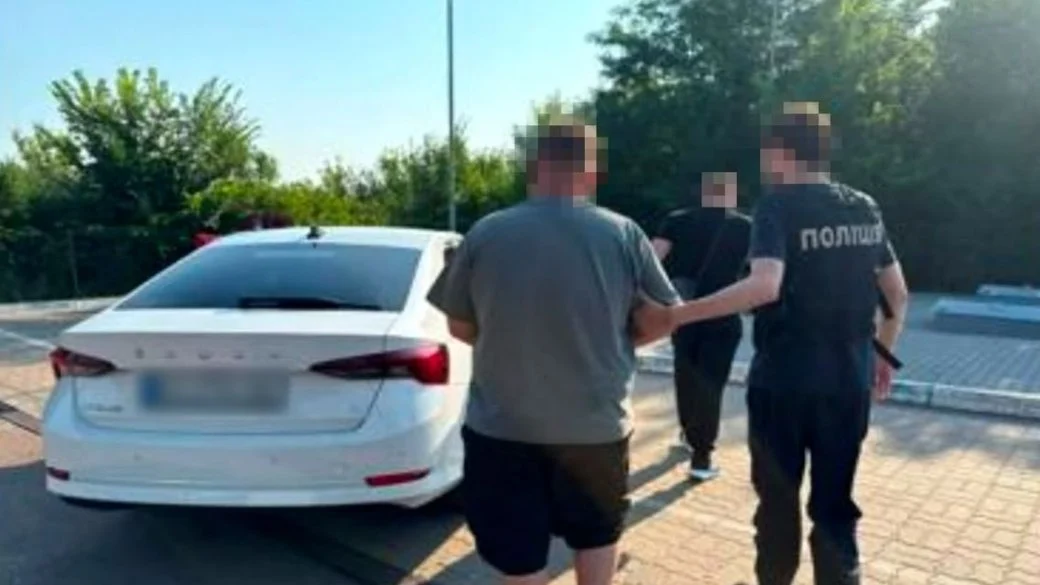 Продавали немовлят іноземцям: у Києві викрили схему незаконного сурогатного материнства, директора медцентру заарештували