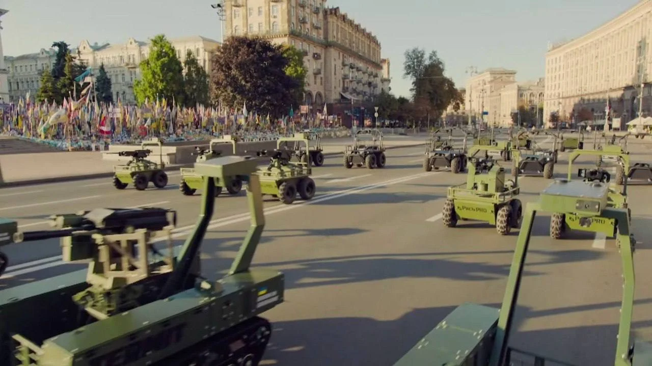У Києві відбувся парад військових безпілотних систем та НРК (відео)