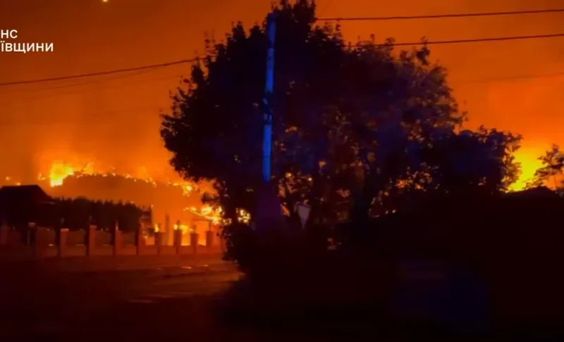 Перше влучання в Милі було по складу боєприпасів, якого там не мало бути — Зеленський (відео)