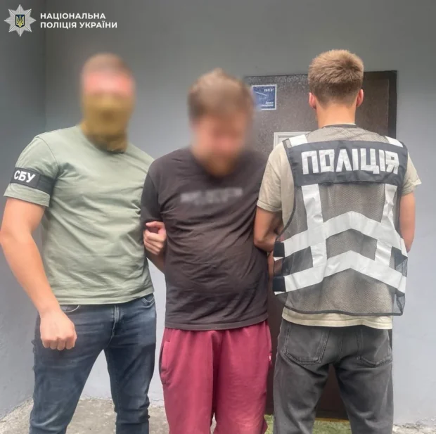 У Києві затримали киянина, який за 1000 доларів підпалив військовий мікроавтобус