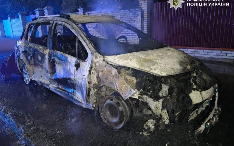 У Києві п’яний молодик спалив авто сусіда