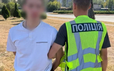 Пограбував два ломбарди за годину: у Києві затримали 23-річного грабіжника (відео)