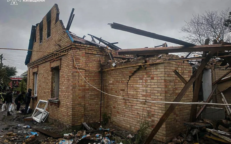 Російські удари по Київщині: за добу пошкоджено 34 об’єкти у чотирьох районах