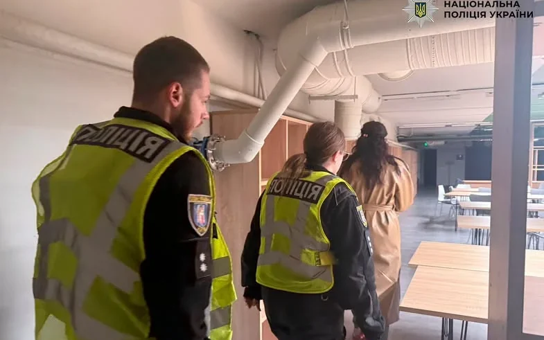 Студенти КНУ кажуть, що їх не пустили в укриття під час тривоги: в університеті заперечують