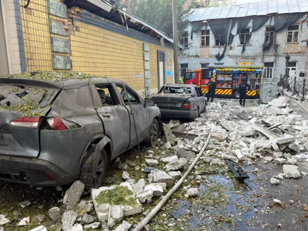 У Києві дрон пошкодив будівлю Вищої ради правосуддя: поранено шестеро людей