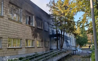 У Шевченківському районі Києва внаслідок російського удару поранено чотирьох людей, зокрема двох дітей