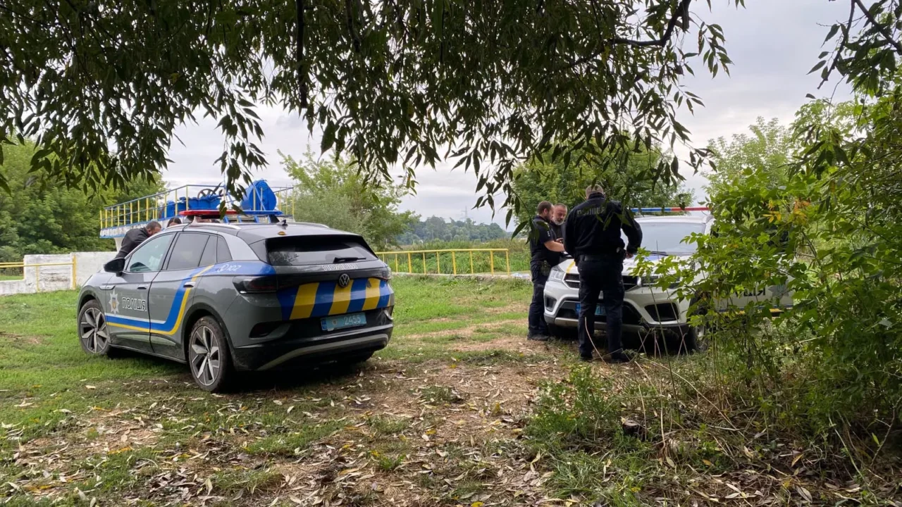 Мор риби в річці Ірпінь: на Київщині зафіксували забруднення водойми (фото)