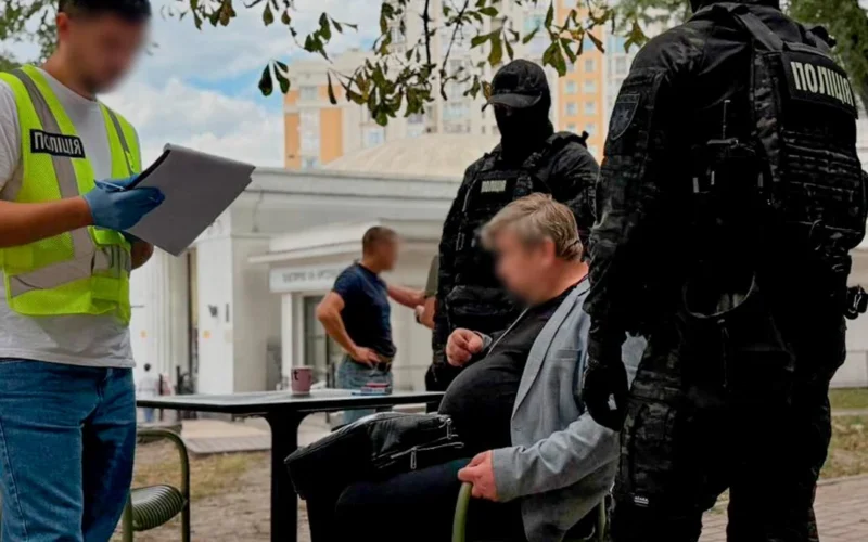 Схема для ухилянтів у Києві: мешканець столиці вимагав 20 тисяч доларів США за фіктивну інвалідність