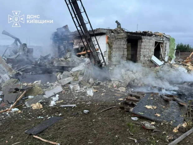 Внаслідок російської атаки на Київщині постраждала ціла родина 