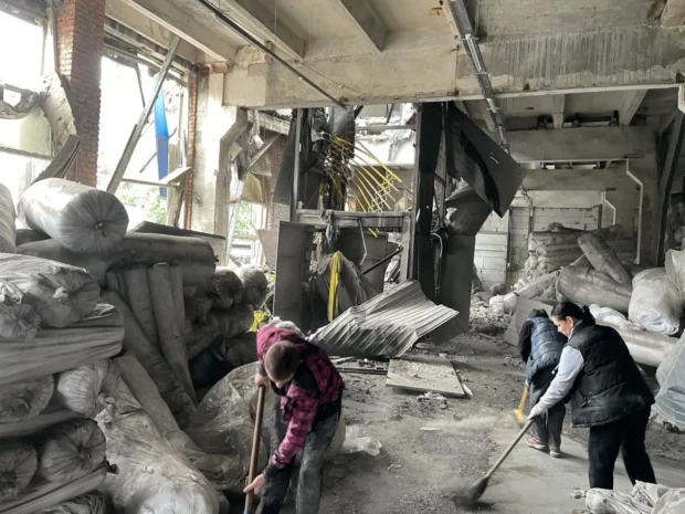Росіяни пошкодили виробництво та склад «Текстиль-Контакту» у Києві