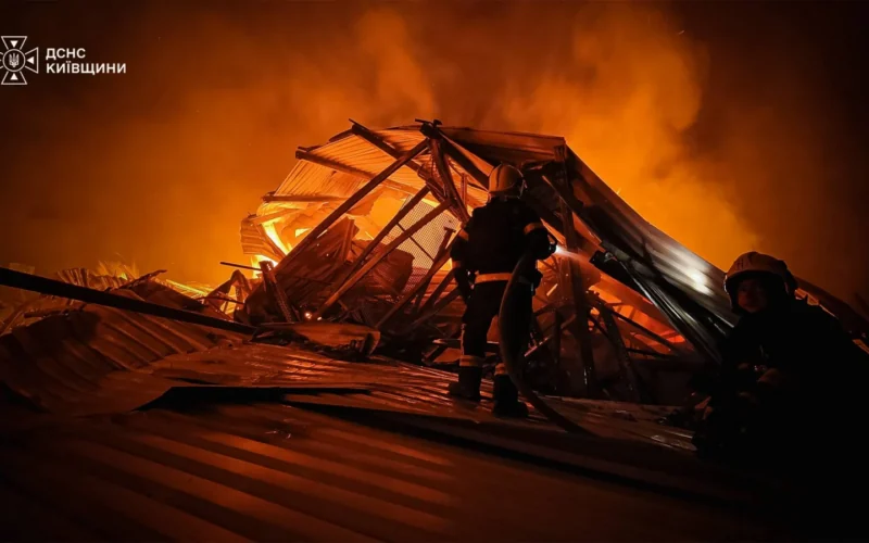 Російські удари по Київщині: у п’яти районах пошкоджено 34 об’єкти, минулося без жертв