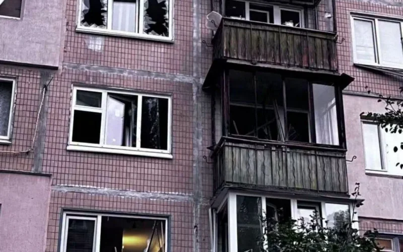 Внаслідок російської атаки в Києві постраждали п’ятеро людей (фото)