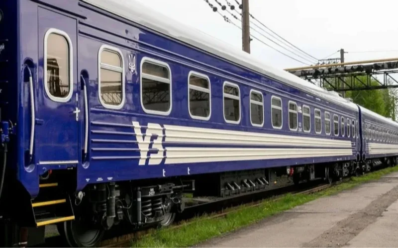 У Києві росіяни вдарили по залізничному депо “Укрзалізниці”