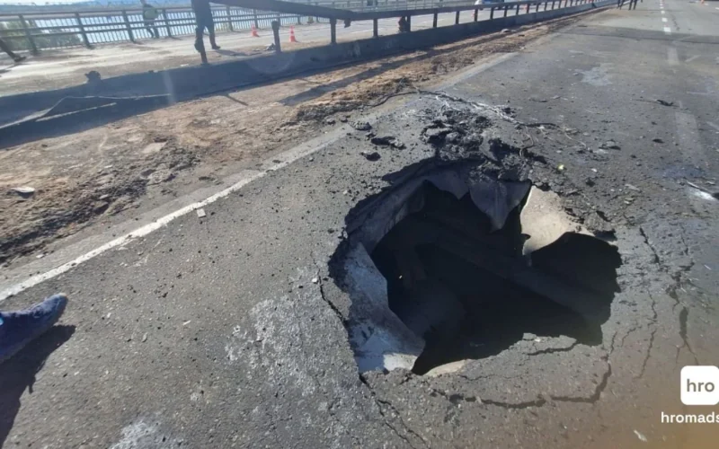 У Києві росіяни знову атакували Північний міст