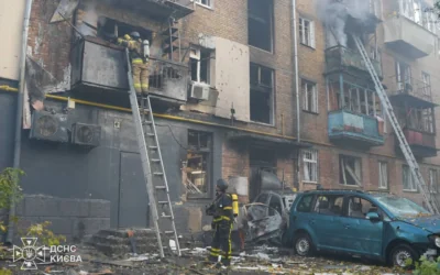 У Києві 8 людей постраждали внаслідок російської атаки, ще 12 людей вдалося врятувати (фото)