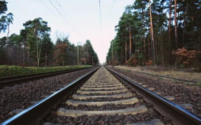 У селищі Глеваха на Київщині підлітка вдарило струмом на даху електропоїзда: хлопця госпіталізували
