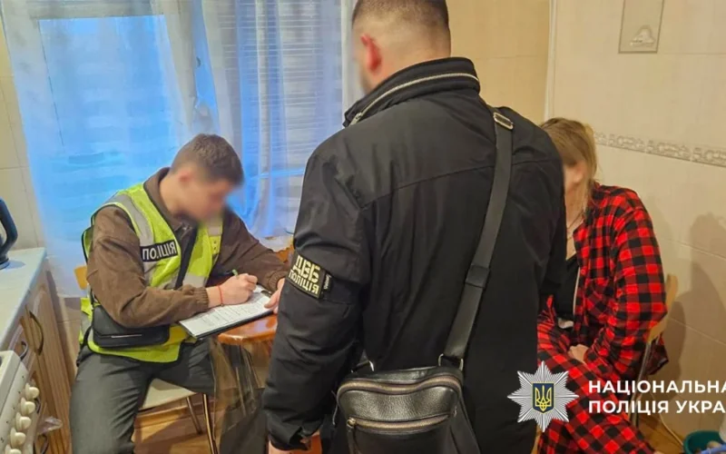 Вигадані квартири та підроблені посвідчення: у Києві шахраїв, які ошукували орендарів житла