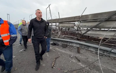 У Києві через влучання балістичної ракети перекрили Південний міст та змінили рух зеленої гілки метро